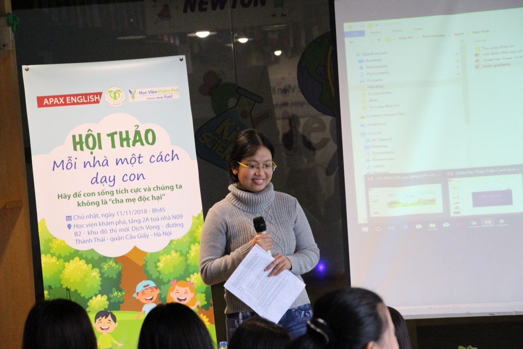 Nguyễn Thị Thanh Hằng bắt đầu phần chia sẻ về các mẫu Cha mẹ độc hại