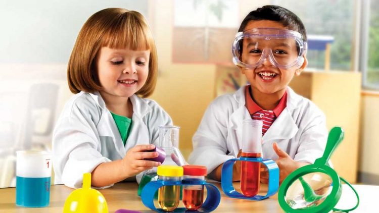 5 công cụ công nghệ dạy trẻ yêu khoa học