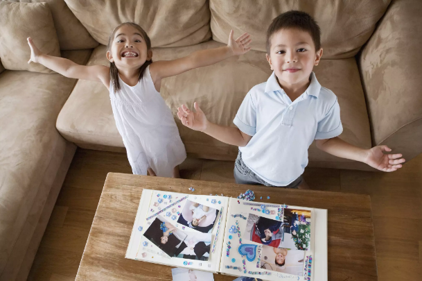 7 hoạt động, trò chơi trong nhà để bé vừa chơi vừa học (Ảnh: via Verywellfamily)