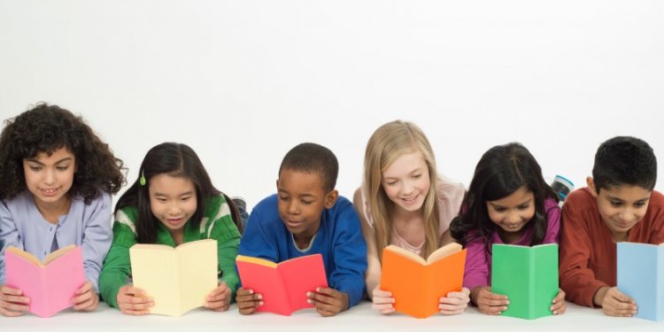 Đọc sách giúp trẻ chinh phục bài thi chuẩn hoá ra sao?