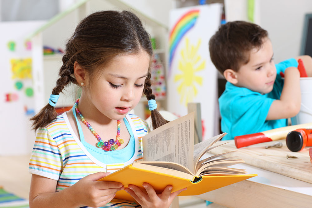 Những cuốn sách được học sinh Mỹ đọc nhiều nhất (Ảnh: Kids World Fun)