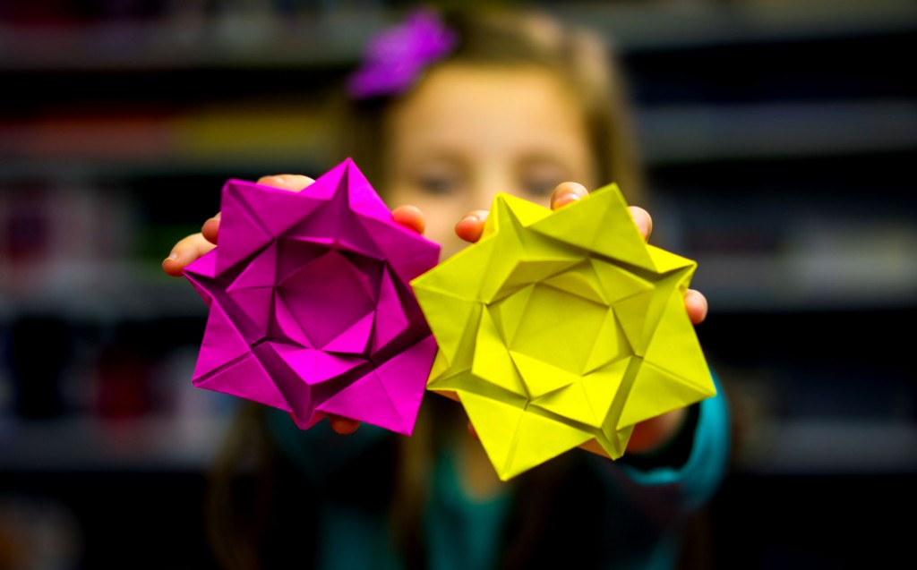 10 dự án gấp giấy Origami cho trẻ nhỏ thử sức dịp hè này (Ảnh: Art For Kids Hub)