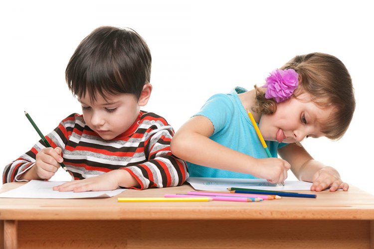 Luyện viết chữ bằng tay giúp trẻ học đọc tốt hơn