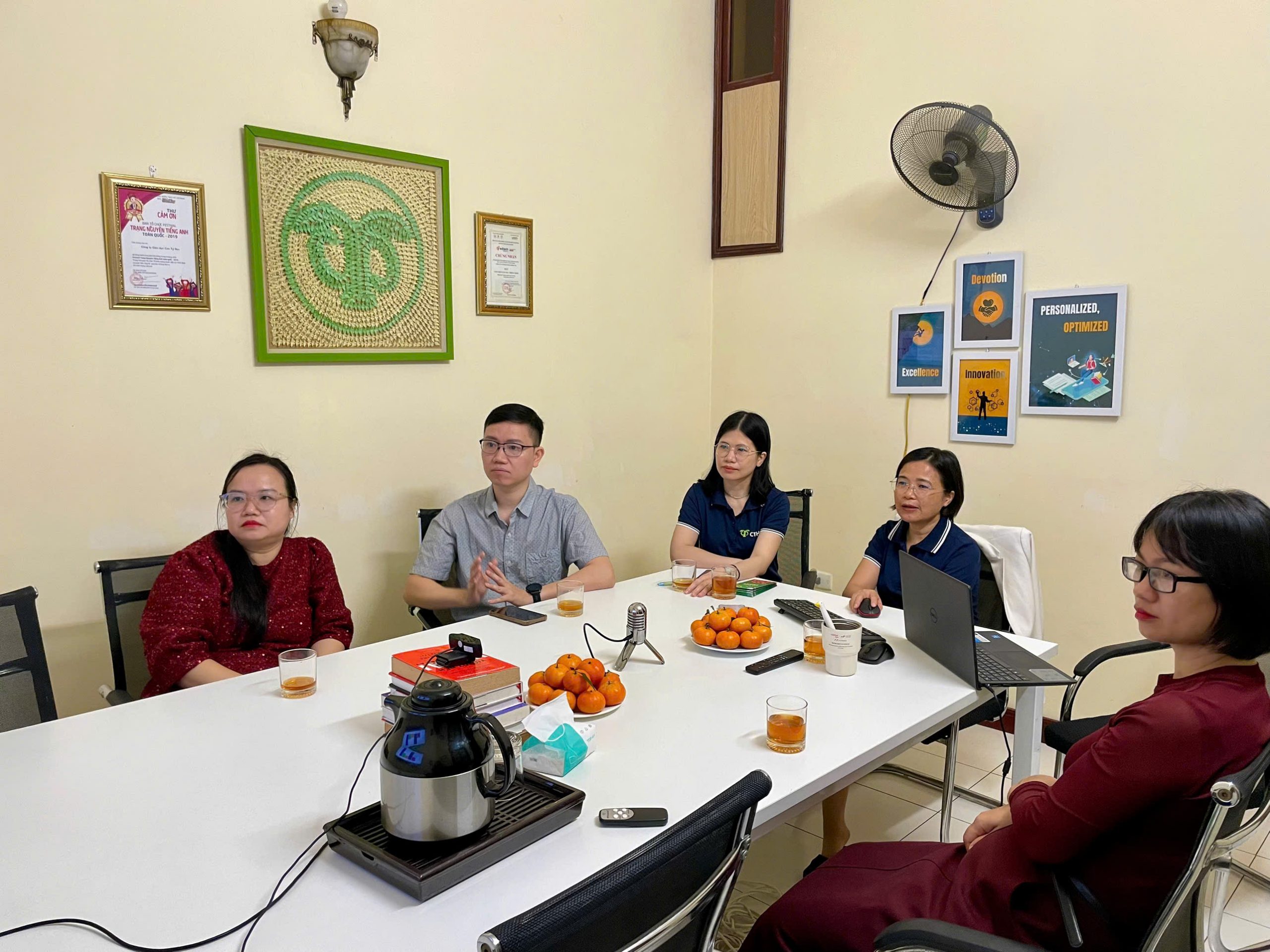 Gặp mặt đại sứ 2026